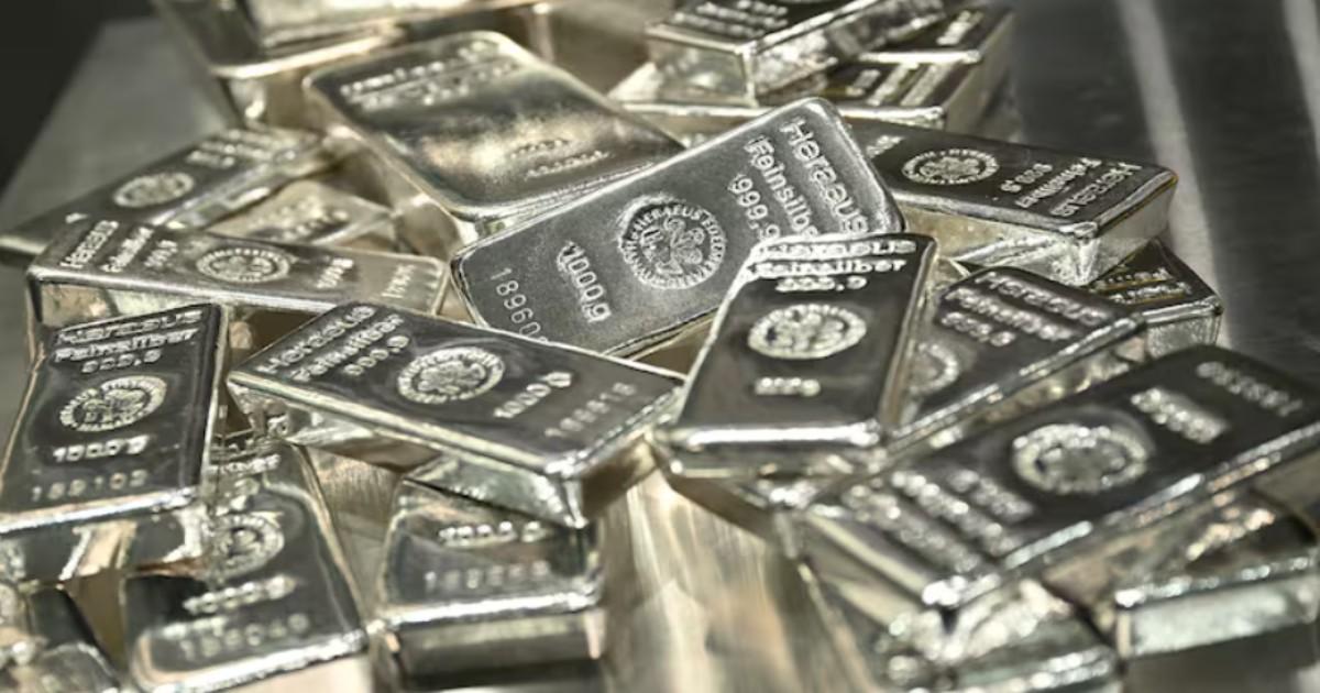 Silver MCX price hits record high after ₹32,000 jump
